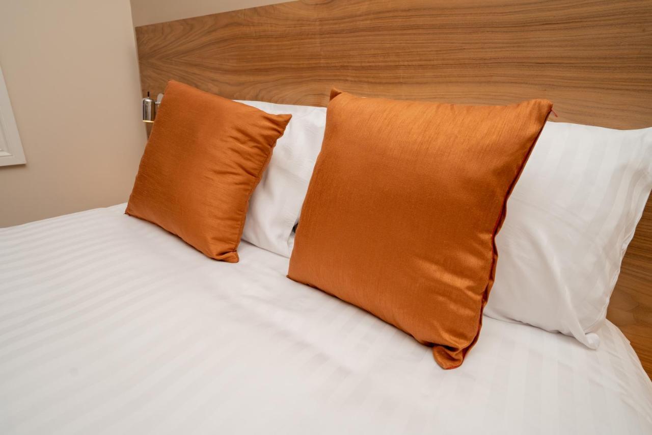 Eagle Hotel Luton Airport Luton (Bedfordshire) Exterior foto